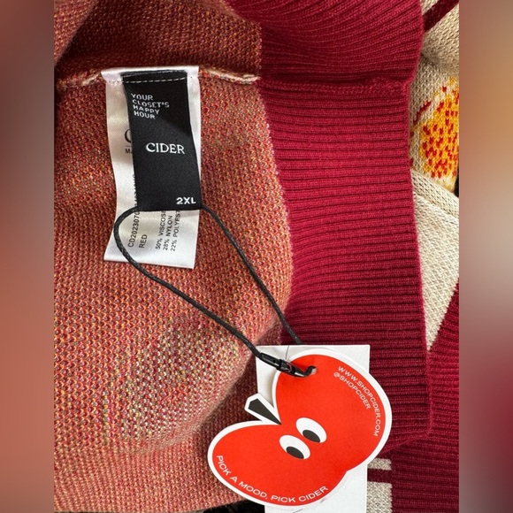 Cream and Red Patterned Sweater. 🍎🍇🍊 - Picture 11 of 14